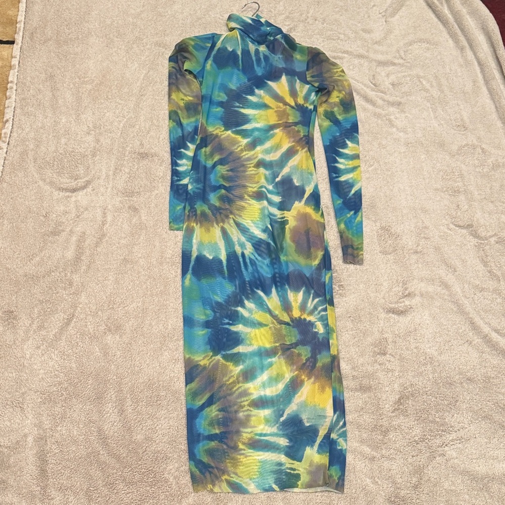AFRM Tie-Dye Blue and Yellow
Shailene Mesh Mock Neck Dress In Earthy Spiral